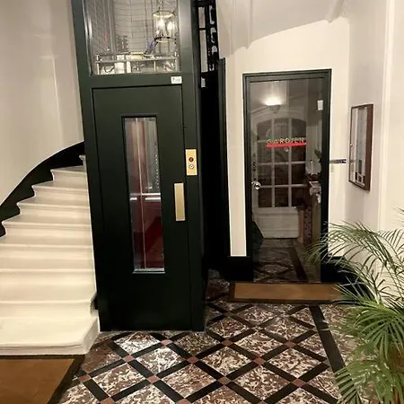 Magnifique Studio Champs-elysee